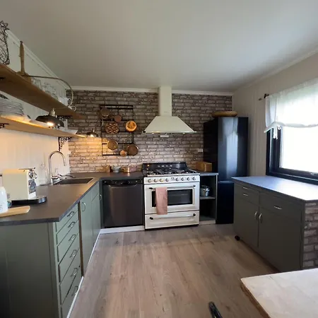 Segelsund Boutique Holvik (Joa)