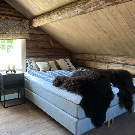 Segelsund Boutique * Holvik (Joa)