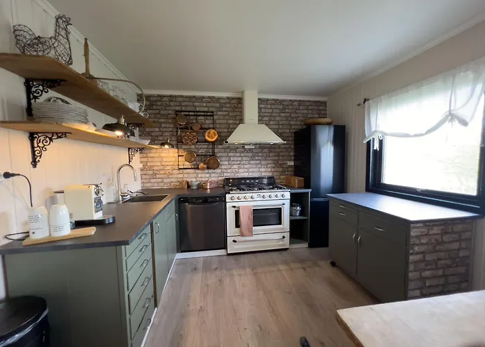 Segelsund Boutique Holvik (Joa)