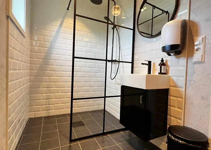 Segelsund Boutique Konukevi Holvik (Joa)