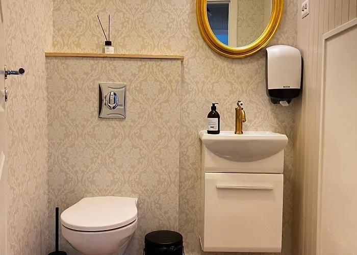 Segelsund Boutique * Holvik (Joa)