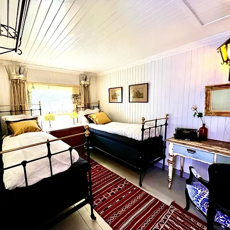 Segelsund Boutique Holvik (Joa)