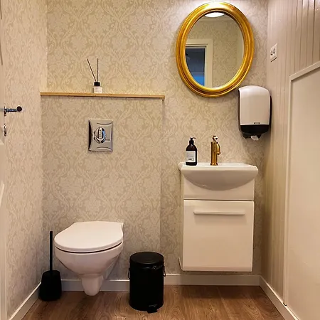 Segelsund Boutique * Holvik (Joa)