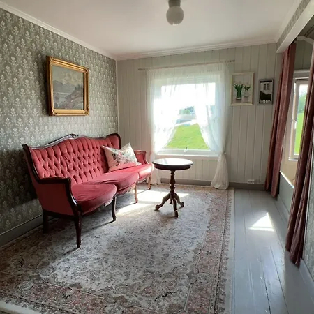 Segelsund Boutique Holvik (Joa)